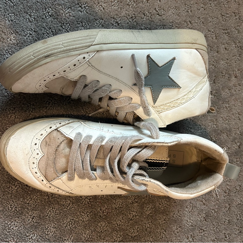 ShuShop Women’s White and Green Star Sneakers Size 8